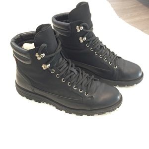 Mens Gucci boots size 11